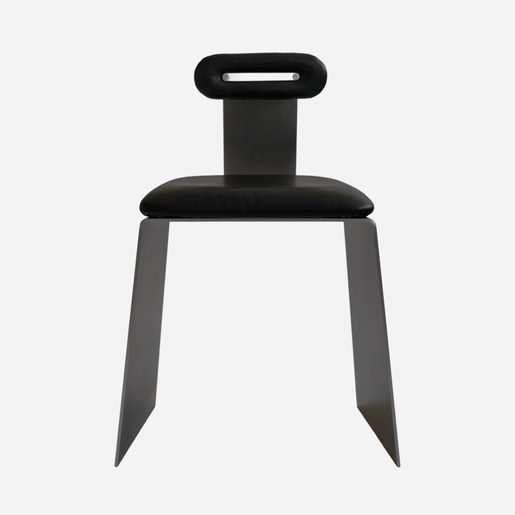 Capsule Leather Chair by Jakub Kubica
