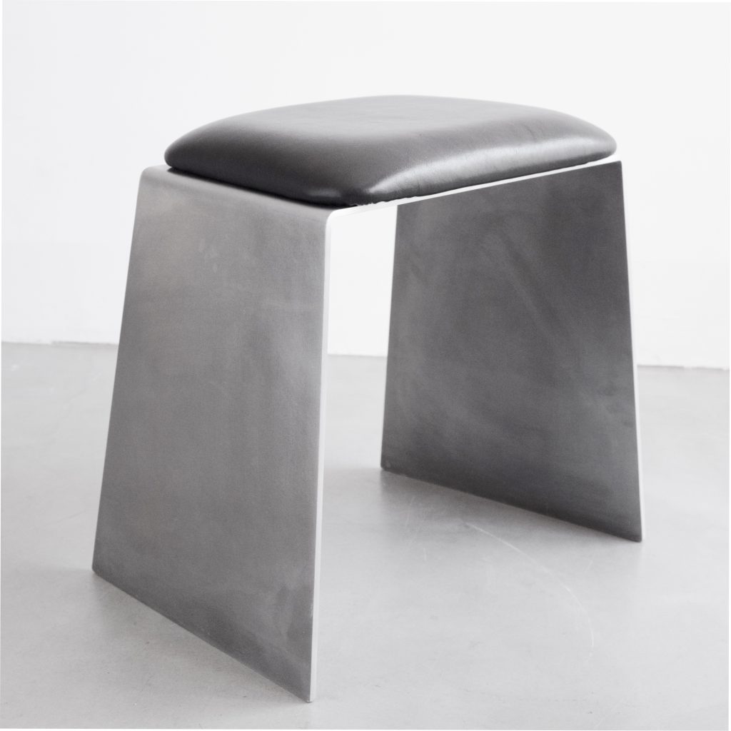 Capsule Leather Chair by Jakub Kubica
