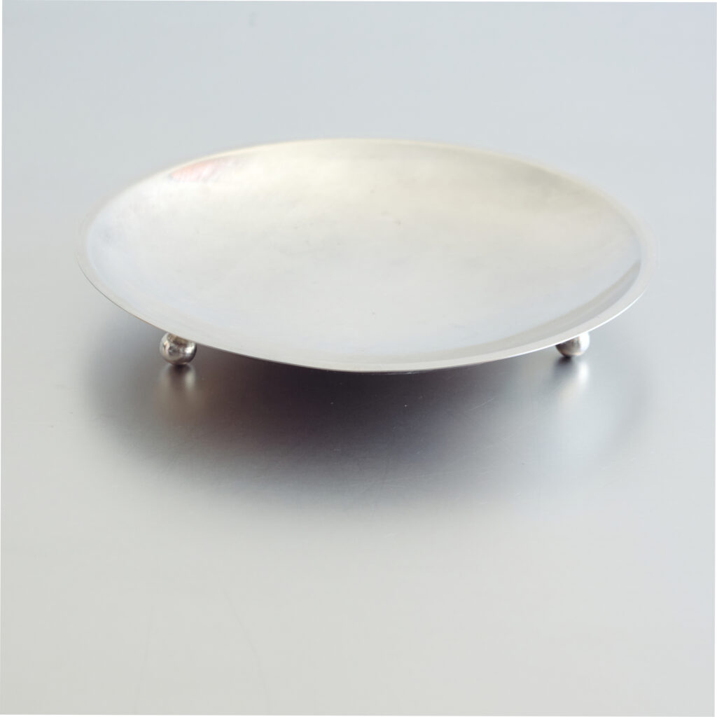 Round Decoratice Plate