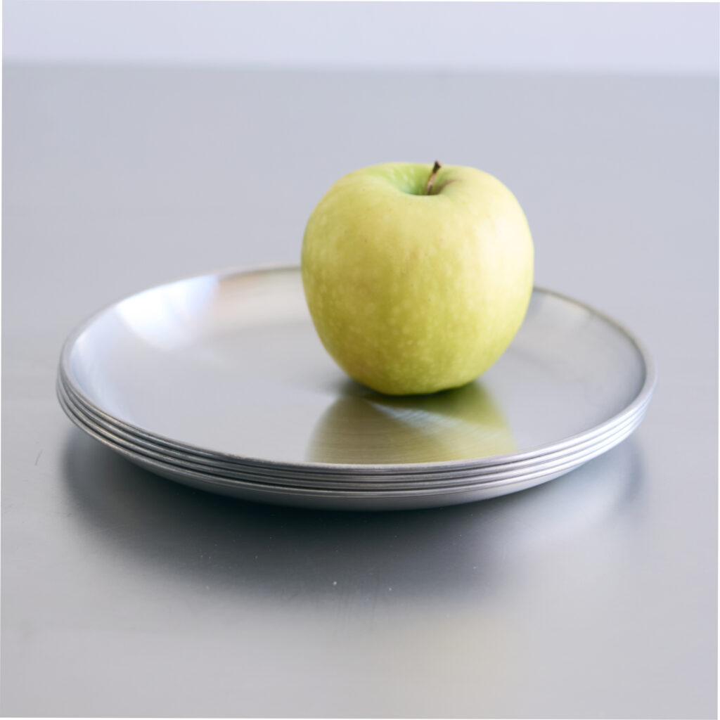 Set of 4 Round Metal Plates