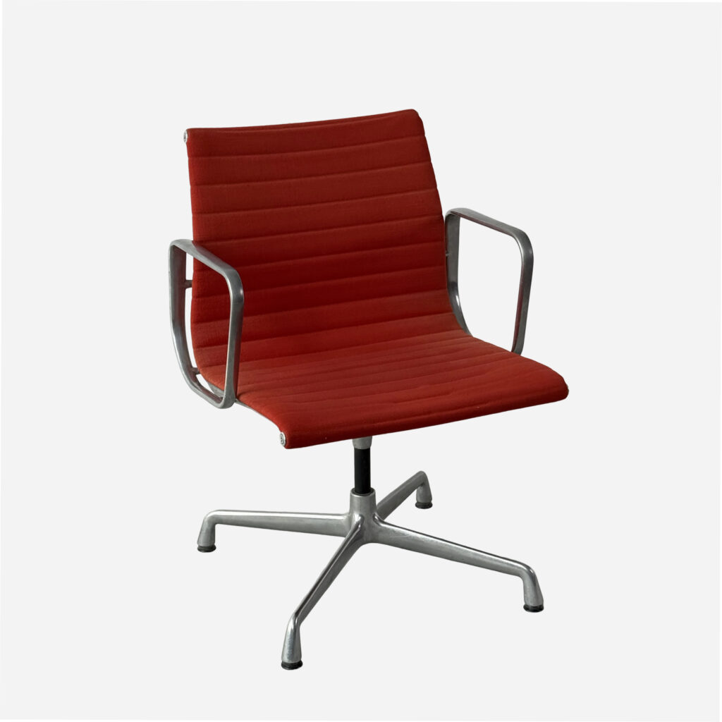 Vitra EA 107, Red